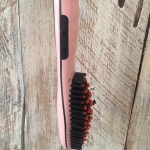 { Apalus } - straightening iron brush -